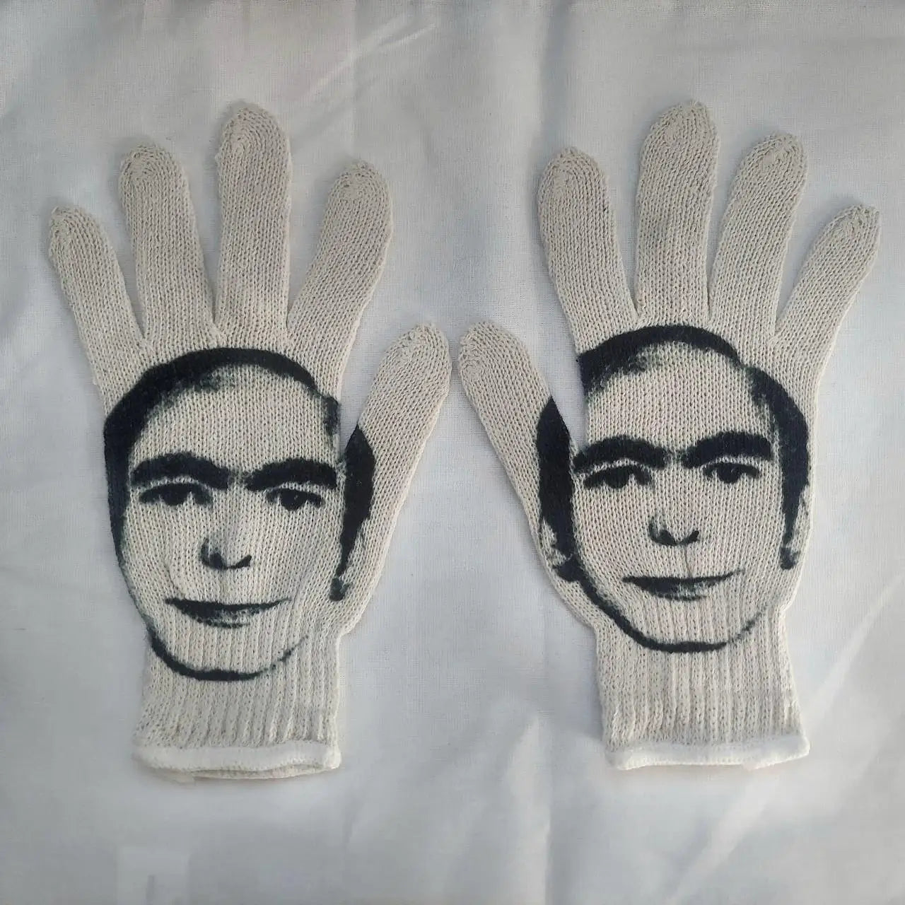 Women Knitted Glove Winter Screen High Fashion Ladies Glove Thicken Warm Compression Men Casual Mitten Y2K figure Pattern Gothic